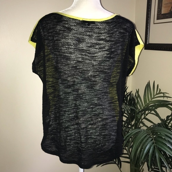 2/$15 One Clothing Short Cap Sleeve Top L - Picture 7 of 7